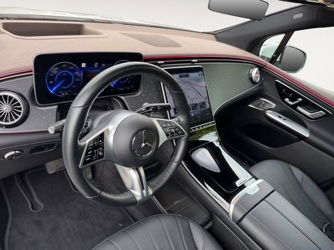 Used 2023 Mercedes-Benz EQE 500 4MATIC SUV image 12