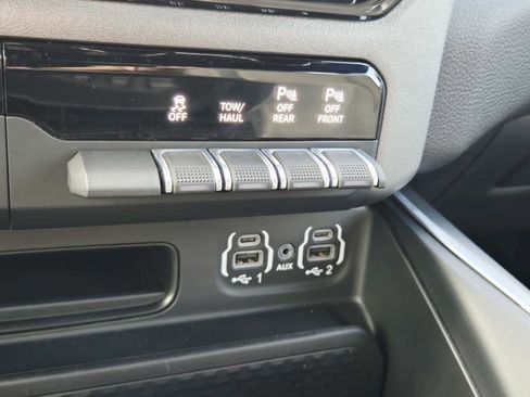 Used 2022 RAM 1500 Big Horn image 33