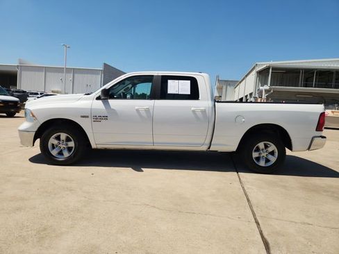 Used 2019 RAM 1500 Classic SLT RWD image 4
