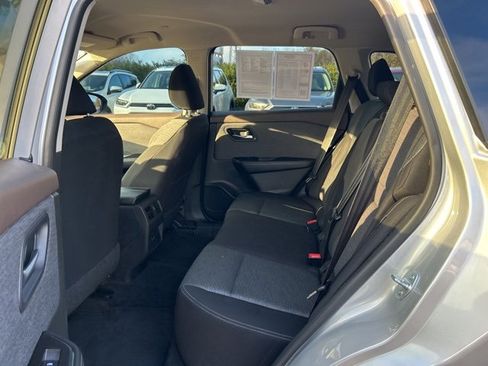 Used 2023 Nissan Rogue SV image 15