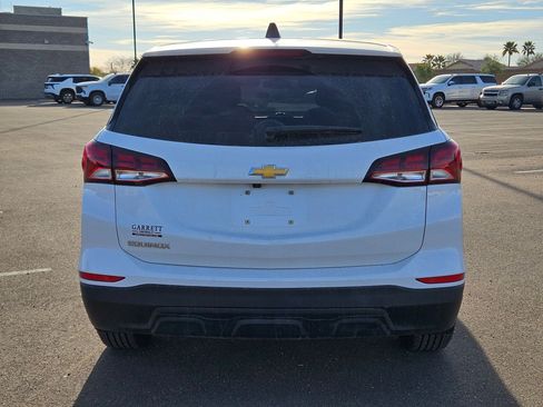 Used 2022 Chevrolet Equinox LS w/ LS Convenience Package image 4