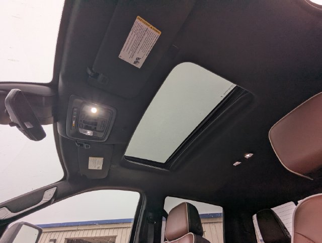 Used 2024 GMC Sierra 2500 Denali Ultimate AWD/4WD image 3