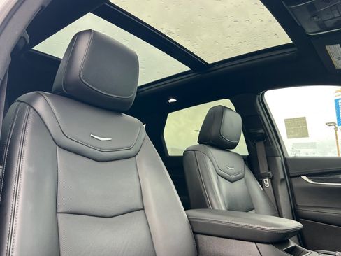 Used 2022 Cadillac XT5 Premium Luxury image 17