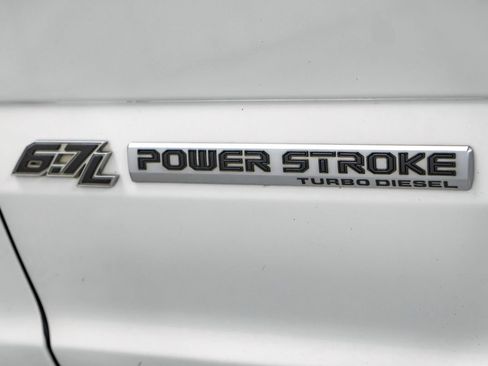 Used 2022 Ford F350 Platinum w/ FX4 Off-Road Package AWD/4WD image 52