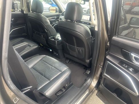 Used 2021 Kia Telluride SX w/ SX Prestige Package image 38