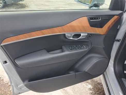 Certified 2024 Volvo XC90 T8 Plus w/ Protection Package Premier image 10