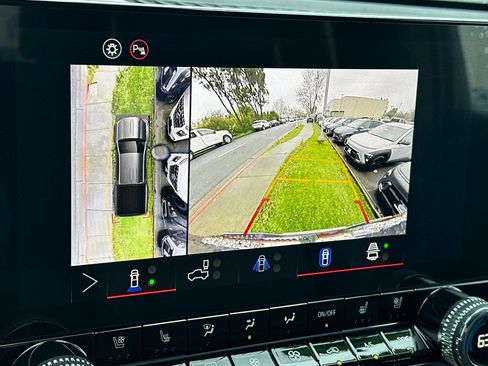 Used 2025 GMC Canyon AT4 w/ Nightfall Edition image 22