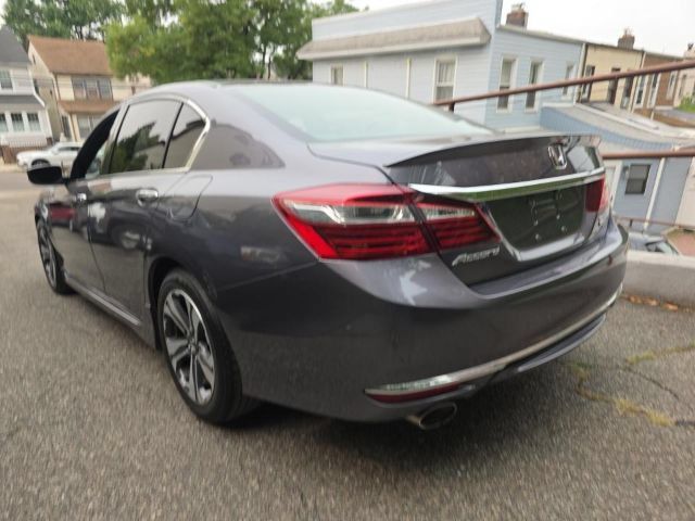 Used 2017 Honda Accord Sport Special Edition image 2