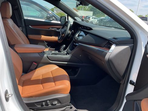 Used 2023 Cadillac XT5 Premium Luxury AWD/4WD image 15