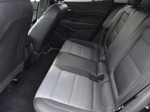 Used 2024 Chevrolet Trax LT FWD image 22