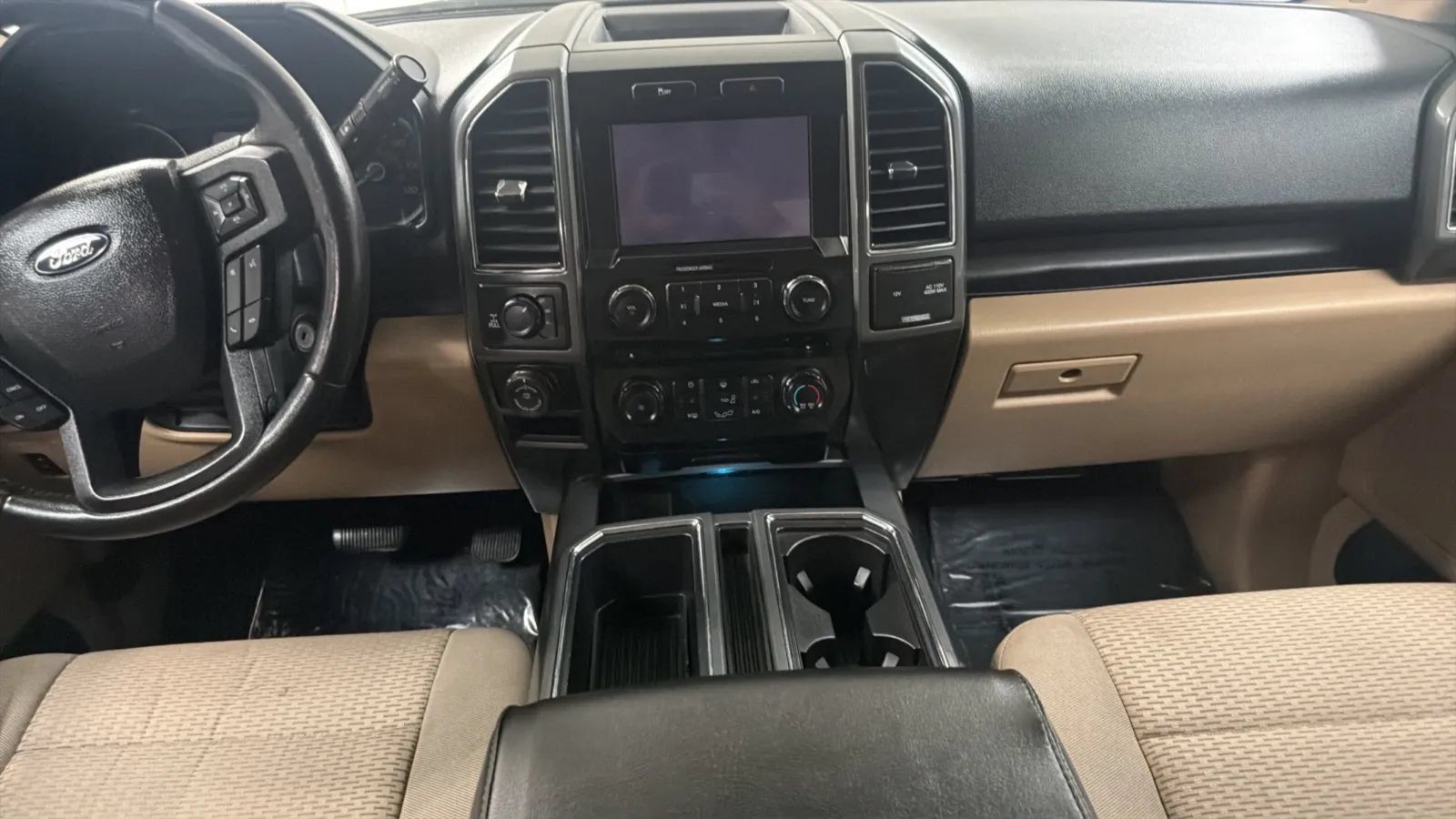 Used 2017 Ford F150 XLT w/ Equipment Group 302A Luxury AWD/4WD image 15