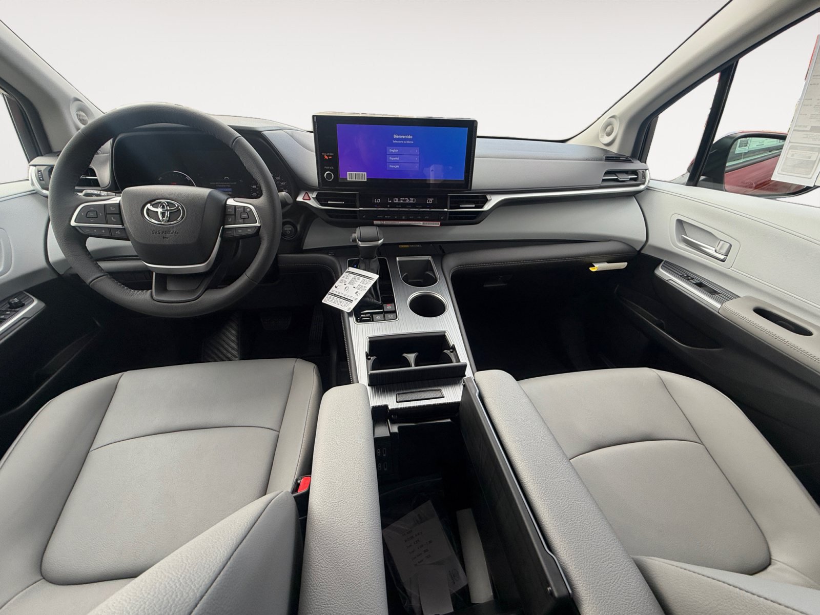 Certified 2026 Toyota Sienna XLE FWD image 10