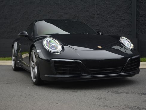 Certified 2018 Porsche 911 Carrera 4S AWD/4WD image 9