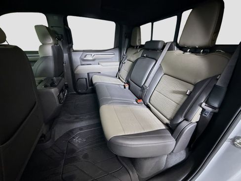 Used 2024 Chevrolet Silverado 1500 ZR2 w/ Technology Package image 25