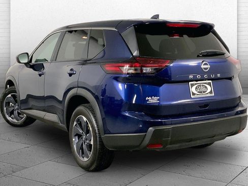 Used 2025 Nissan Rogue SV FWD image 11