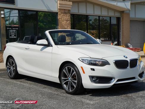Used 2017 BMW 230i xDrive Convertible AWD/4WD image 8