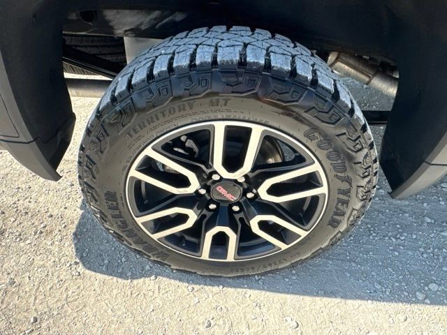 Used 2026 GMC Sierra 1500 AT4 w/ AT4 Premium Package AWD/4WD image 33