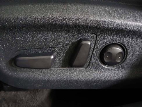 Used 2020 Kia Niro Touring image 34