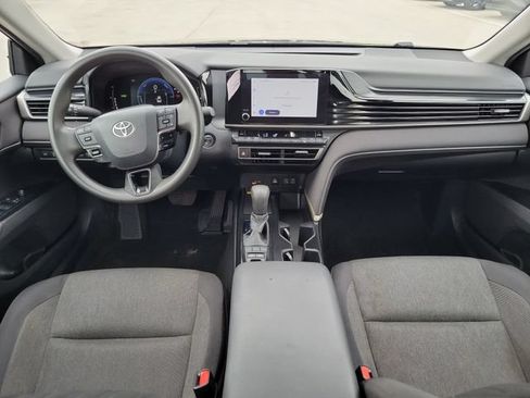 Used 2025 Toyota Camry LE FWD image 15