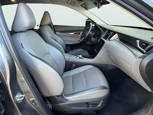 Used 2023 INFINITI QX50 Luxe FWD image 18