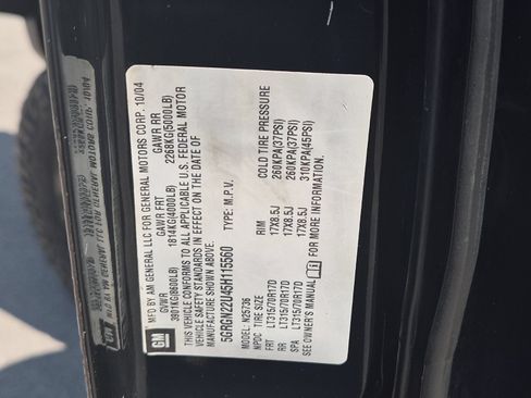 Used 2005 HUMMER H2 SUT w/ Preferred Equipment Group AWD/4WD image 24