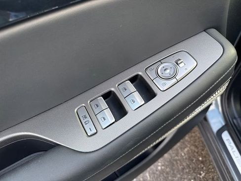 Used 2021 Hyundai Palisade Limited image 10