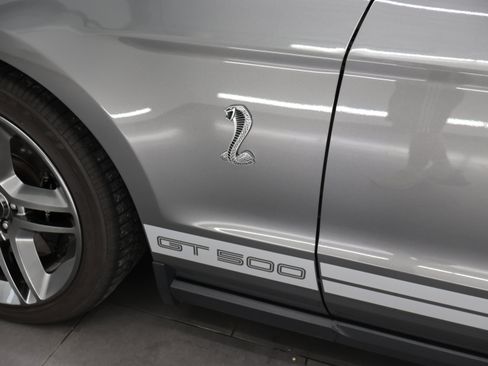 Used 2011 Ford Mustang Shelby GT500 RWD image 35