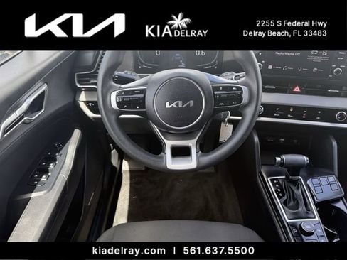 Used 2023 Kia Sportage LX FWD image 11