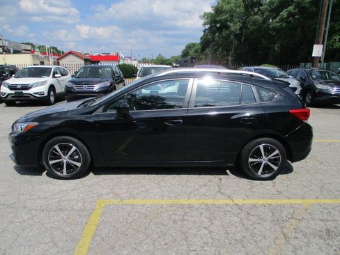 Used 2019 Subaru Impreza 2.0i Premium image 9