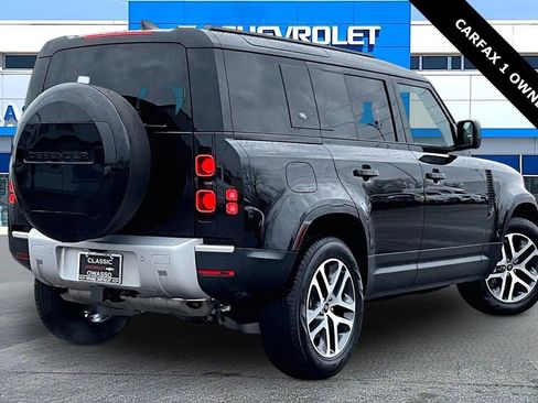 Used 2024 Land Rover Defender 110 S image 5