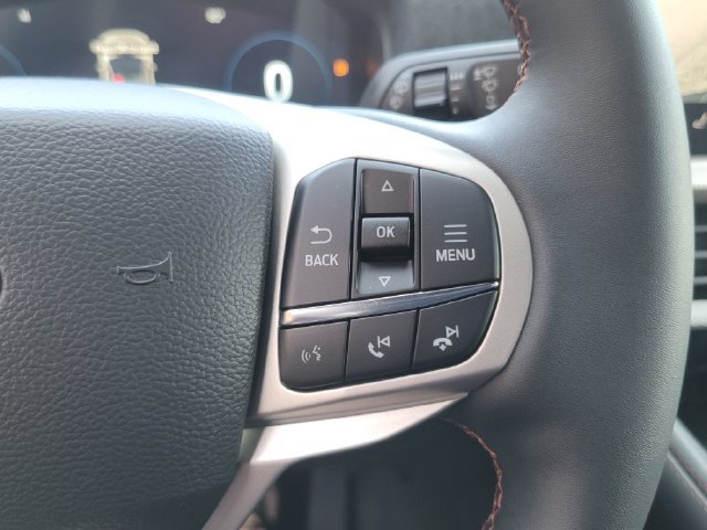 New 2027 Ford Explorer Active RWD image 32