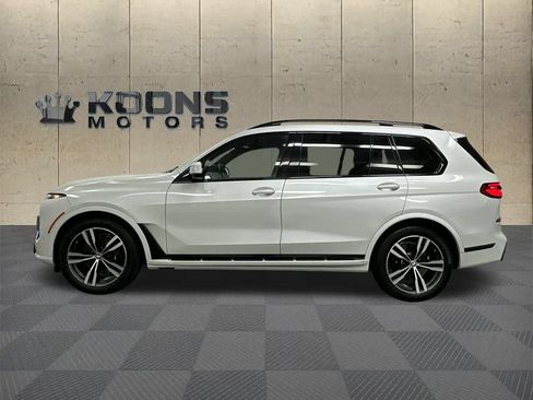 Used 2023 BMW X7 xDrive40i w/ M Sport Package AWD/4WD image 4