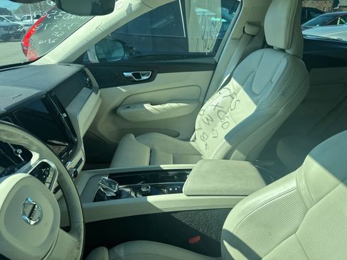 Used 2023 Volvo XC60 B5 Ultimate w/ Climate Package image 2