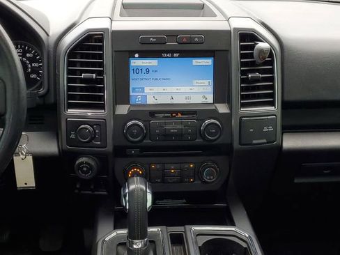 Used 2018 Ford F150 XLT w/ Equipment Group 302A Luxury AWD/4WD image 33