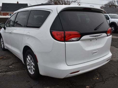 Used 2020 Chrysler Voyager Lxi image 5
