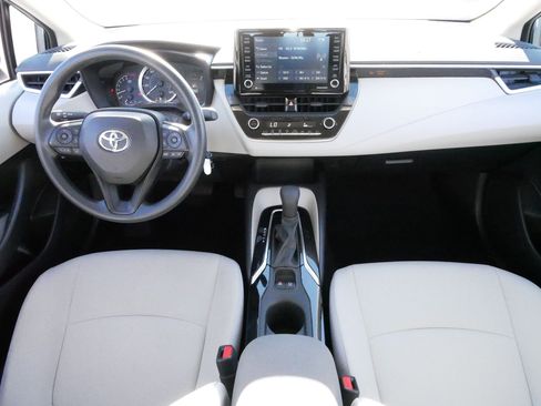 Certified 2022 Toyota Corolla LE image 10