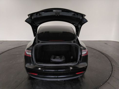 Used 2021 Tesla Model 3 Standard Range Plus image 8