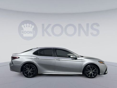 Used 2023 Toyota Camry SE image 8