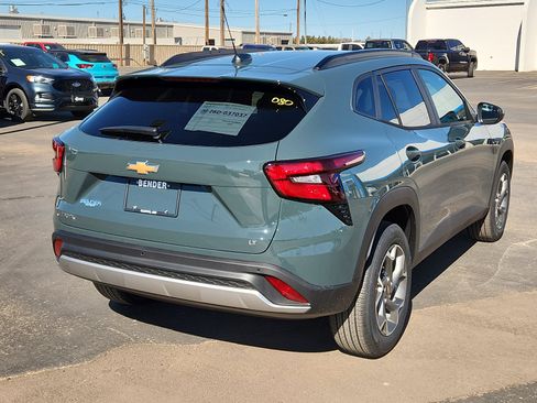 New 2026 Chevrolet Trax LT w/ Driver Confidence Package image 4