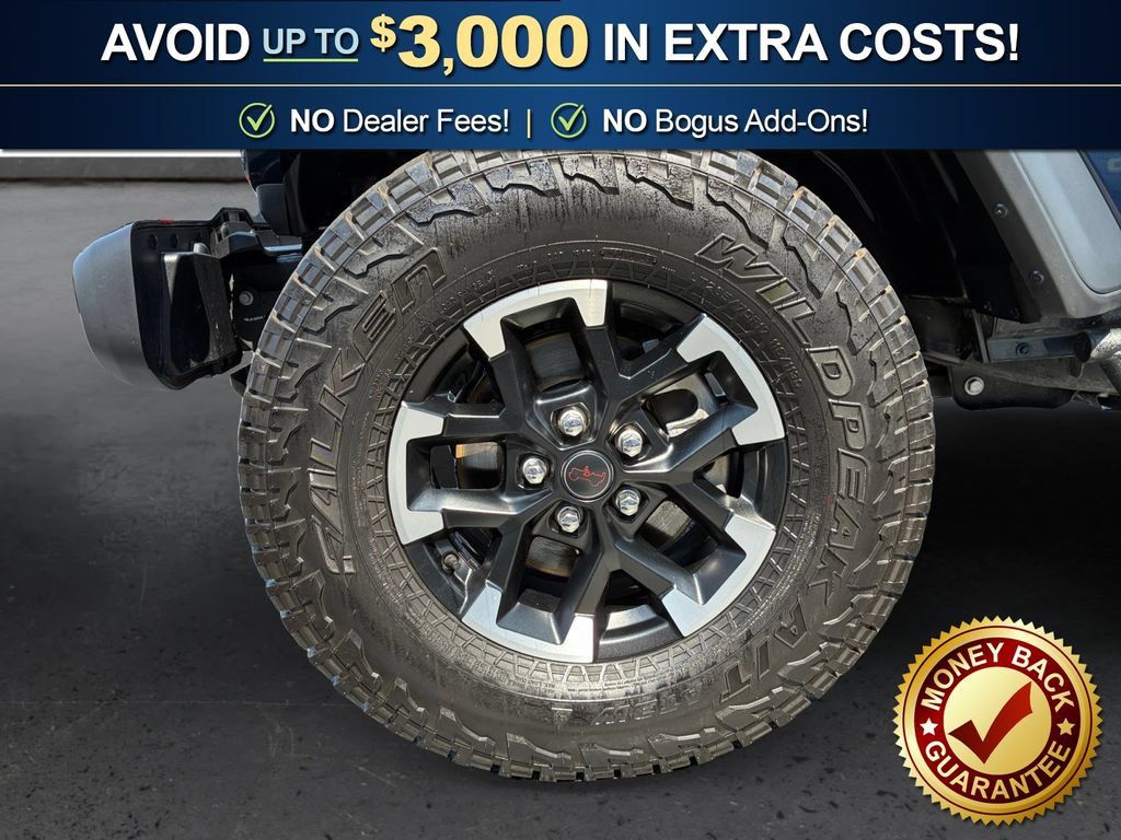 Used 2025 Jeep Gladiator Rubicon w/ Convenience Group AWD/4WD image 13