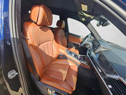 Certified 2025 BMW X7 M60i image 17