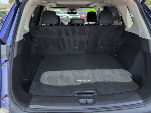Used 2023 Nissan Rogue SV w/ SV Premium Package FWD image 12