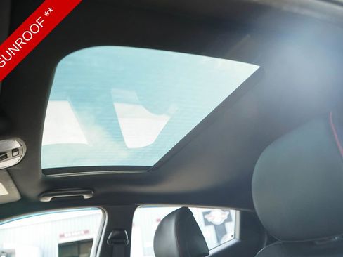 Used 2019 Hyundai Veloster Turbo image 33