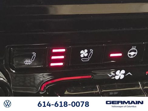 Used 2023 Jeep Grand Cherokee Overland AWD/4WD image 34