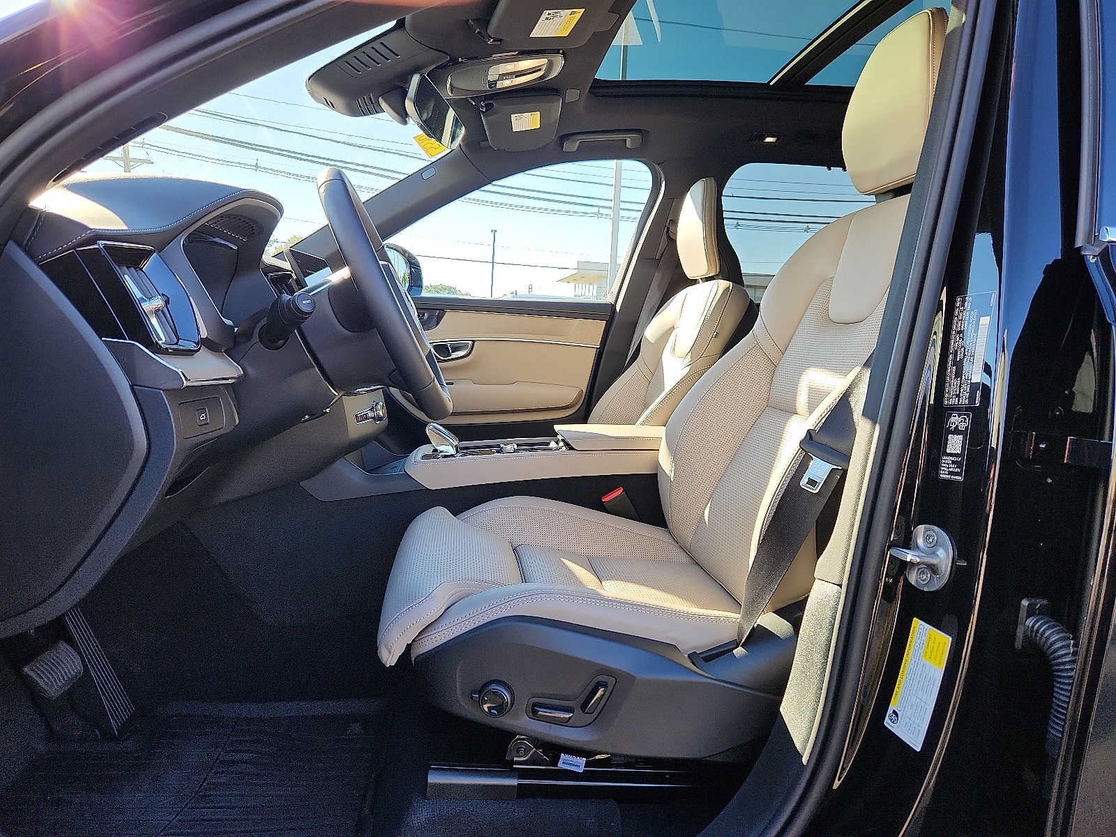 Used 2027 Volvo XC90 B6 Ultra AWD/4WD image 13