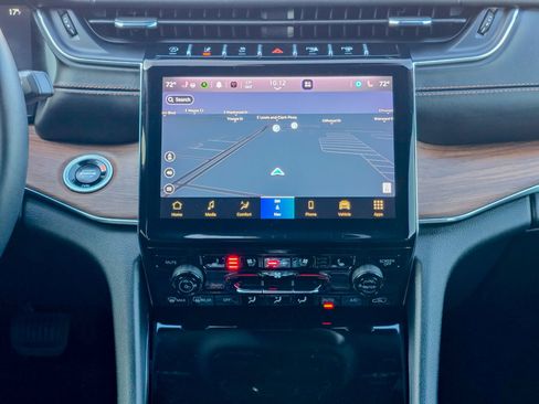 Used 2025 Jeep Grand Cherokee L Summit image 41