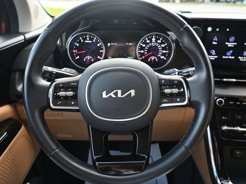 Used 2022 Kia Carnival EX FWD image 46