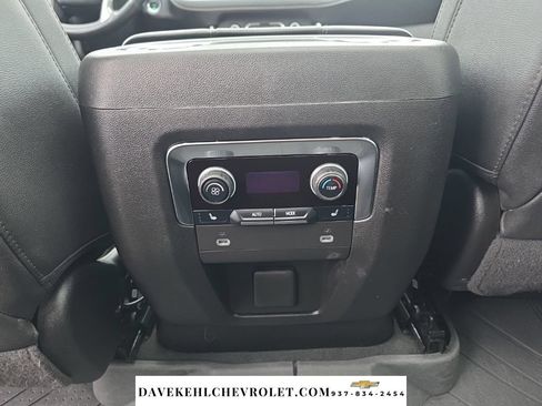 Used 2024 Chevrolet Suburban Premier AWD/4WD image 24