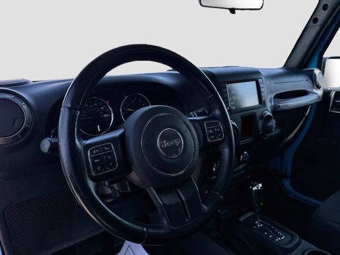 Used 2018 Jeep Wrangler Unlimited Sport w/ Connectivity Group AWD/4WD image 9