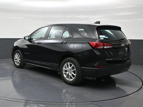 Used 2024 Chevrolet Equinox LS FWD image 3